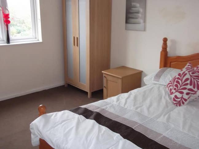 *Brand New* & No Deposit !!! - £450 Pm All Inc Main Photo