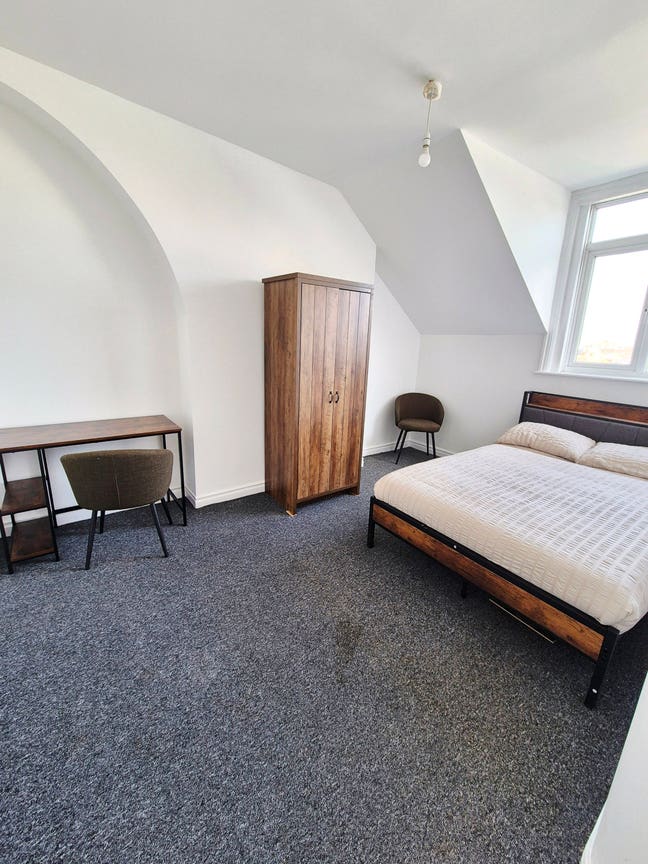 Friendly house share, flexible let Main Photo