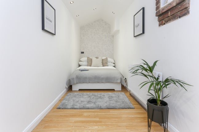 Very Large Room Close to Station, Denmark Hill Main Photo