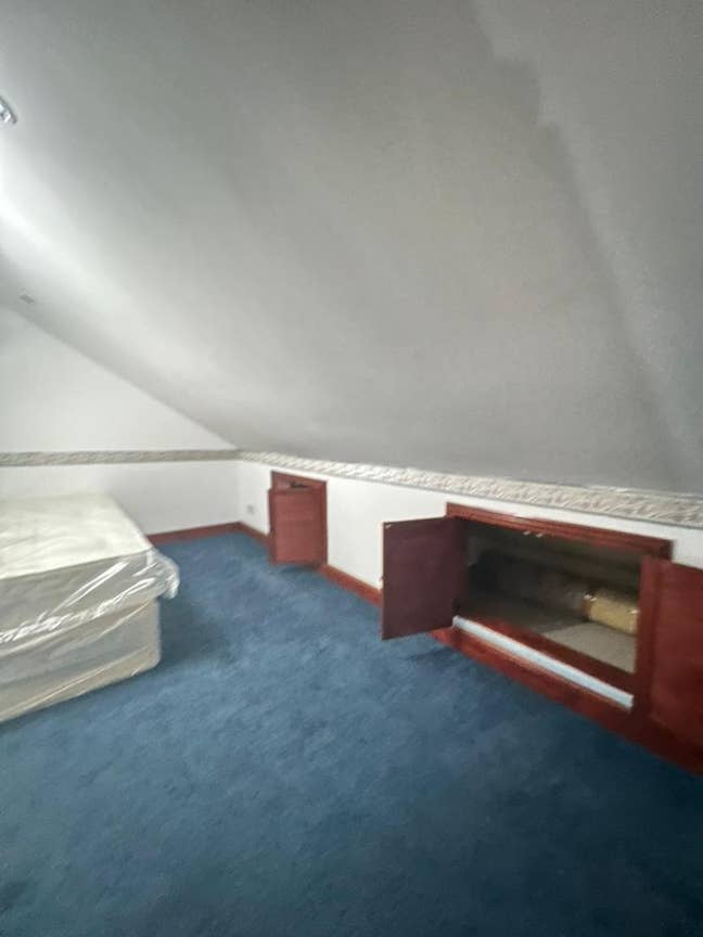 Attic  doubleroom around stratford area Main Photo