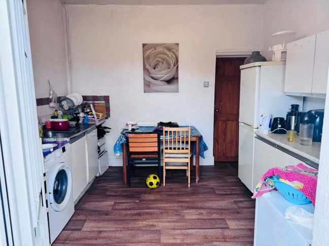 Room For Rent In Tilbury Main Photo