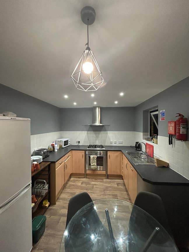 Large Double En - Suite rooms available  Main Photo