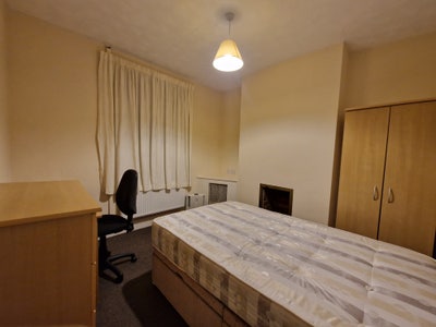 Double room near railway and bus stations Main Photo
