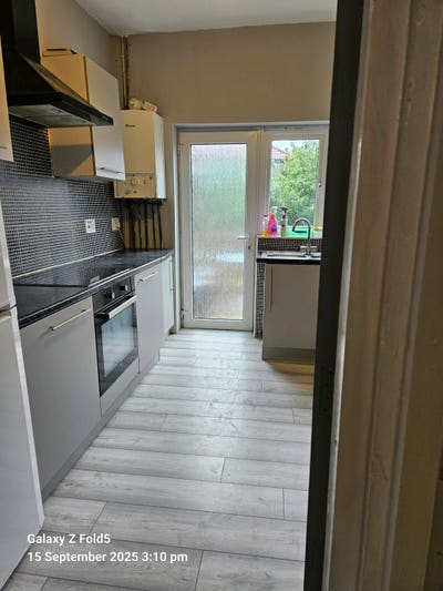 Newly Refurbished House- 5 Mins 2 Citycentre/Univ/ Main Photo