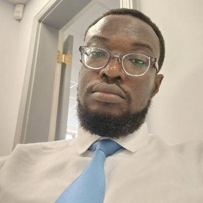 Professional Male seeks a double room Main Photo