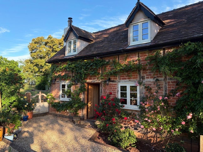 Beautiful rural home with 3 bedrooms available Main Photo