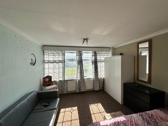 Large Double room to rent  Main Photo