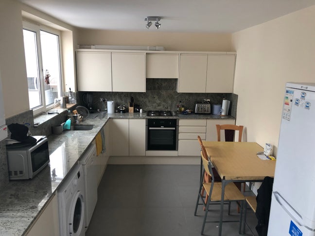 Big Ensuite in Canary Wharf, Flexible Deposit!  Main Photo