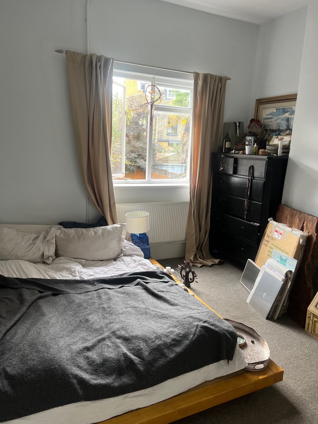 Lovely Bright Double Room near Victoria Park Main Photo