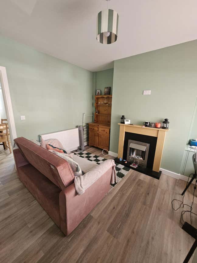 Room to rent in Sale houseshare Main Photo