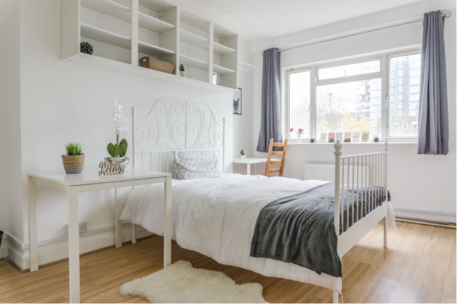 Amazing Double Room with Balcony 😍 Old Street 😍 Main Photo