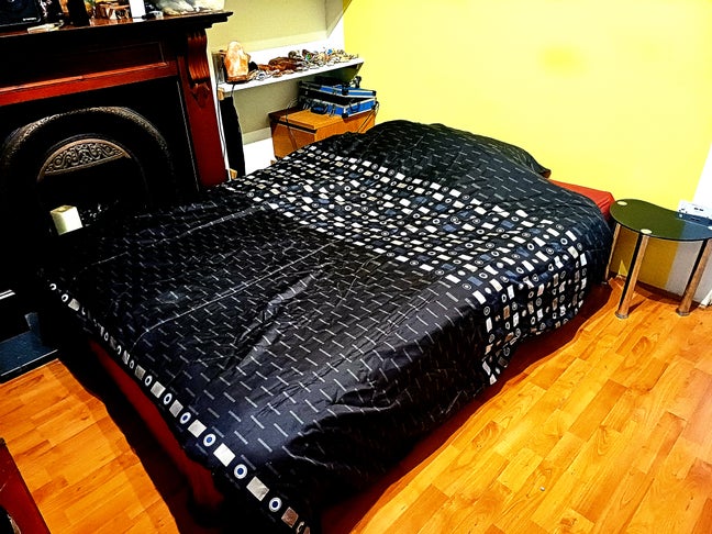 Room share available in a one bedroom flat Main Photo
