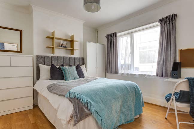 5 Rooms Available in 5 Bedroom Student Property Main Photo