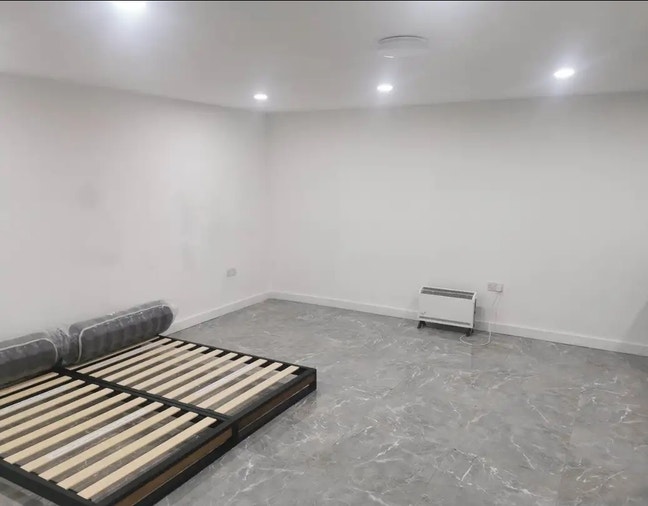 One bed house with bills included  Main Photo
