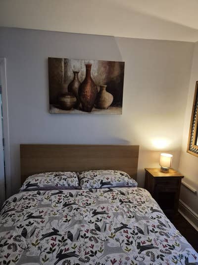 Double room with separate bathroom to rent Main Photo