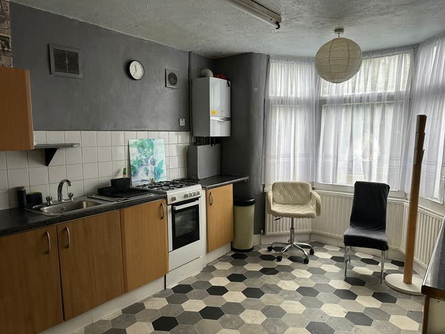 *Accomodations Available for Girls/Boys Main Photo