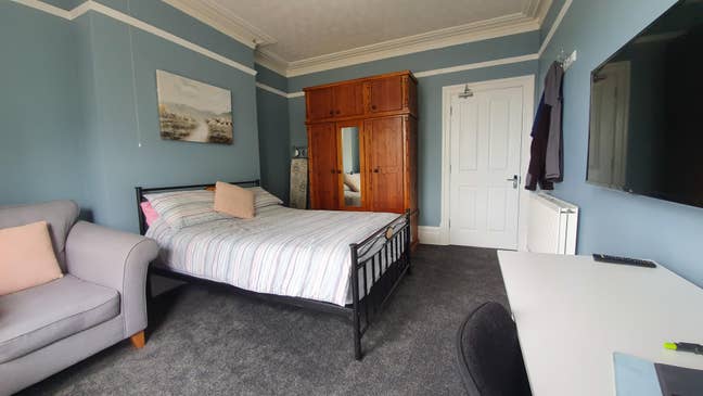 500 metres from Hospital - Double room Main Photo