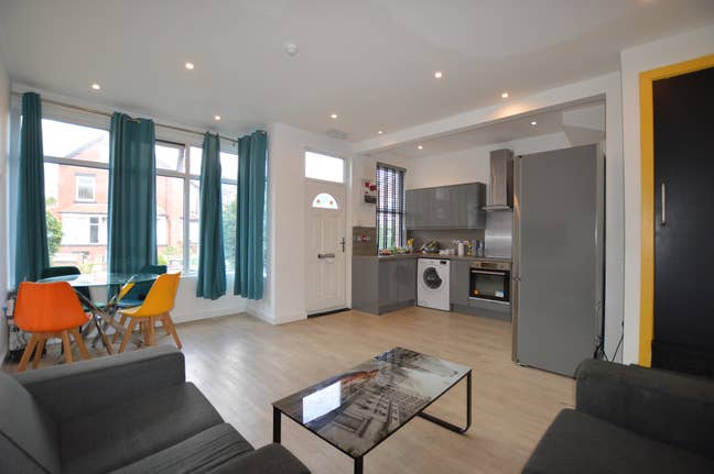 Modern Four Bedroom House Share in Burley, Leeds Main Photo