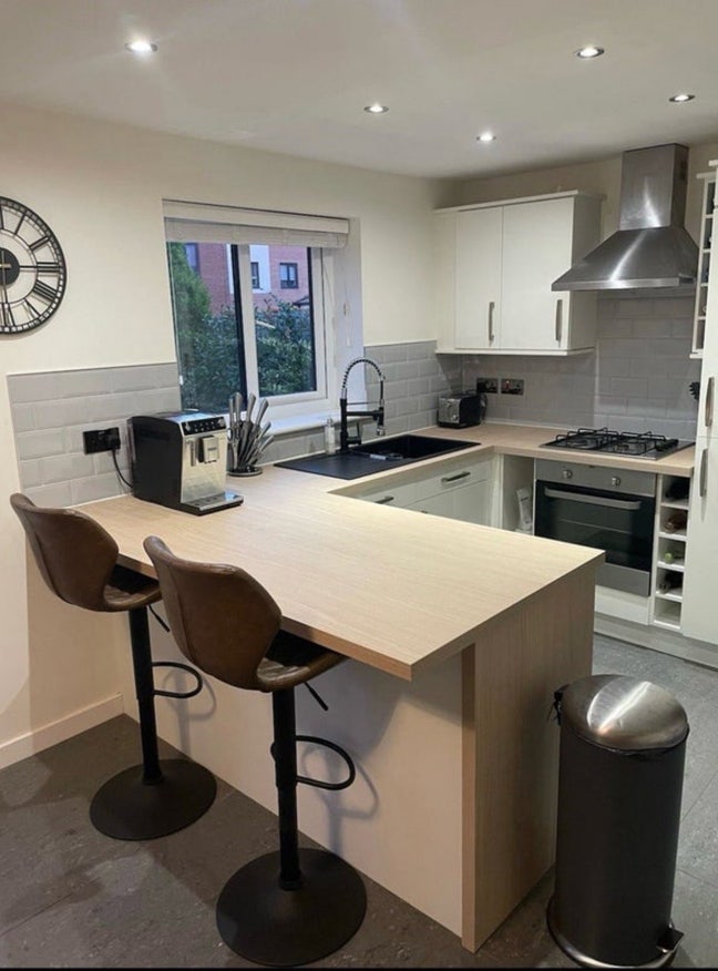 2 furnished double bedrooms  for rent  Main Photo