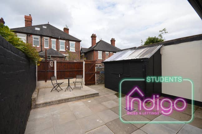 ✨ 3 En-Suite Rooms | ST4📌 Main Photo