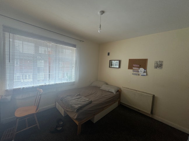 Double room shared in Birmingham  Main Photo