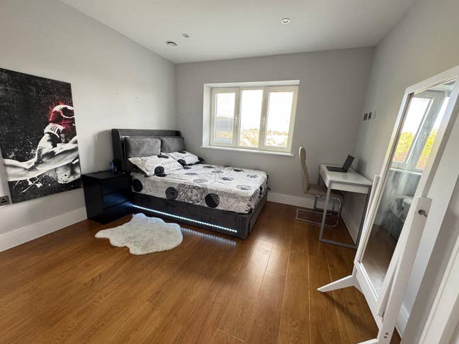Double Bedroom in a Shared Flat, Phoenix Mews, ME5 Main Photo