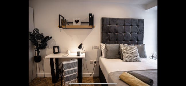 Private Studio from &pound;850 | All Bills Included Main Photo