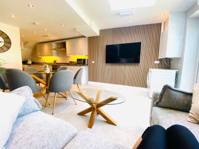 Designer EN-SUITE ROOMS - 6 Bed 🏡 Main Photo