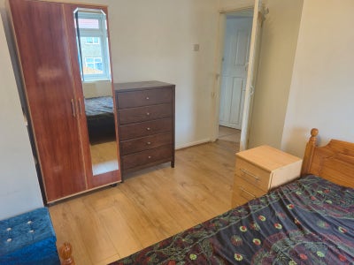 One Double Room for Rent RM9 Main Photo