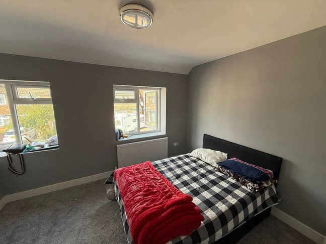 Double Room is Available RM5 2EP  - Bills Included Main Photo