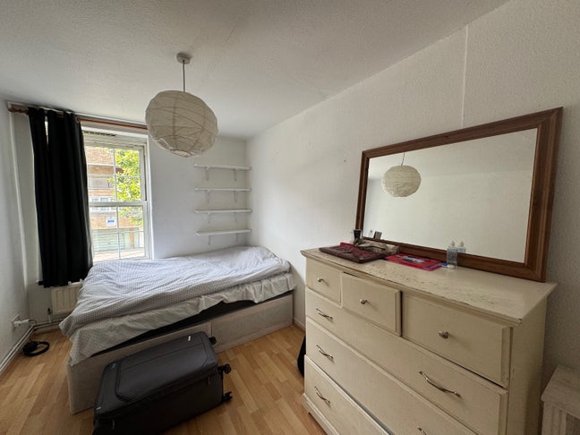 Cozy Double Room in Bethnal Green  Main Photo