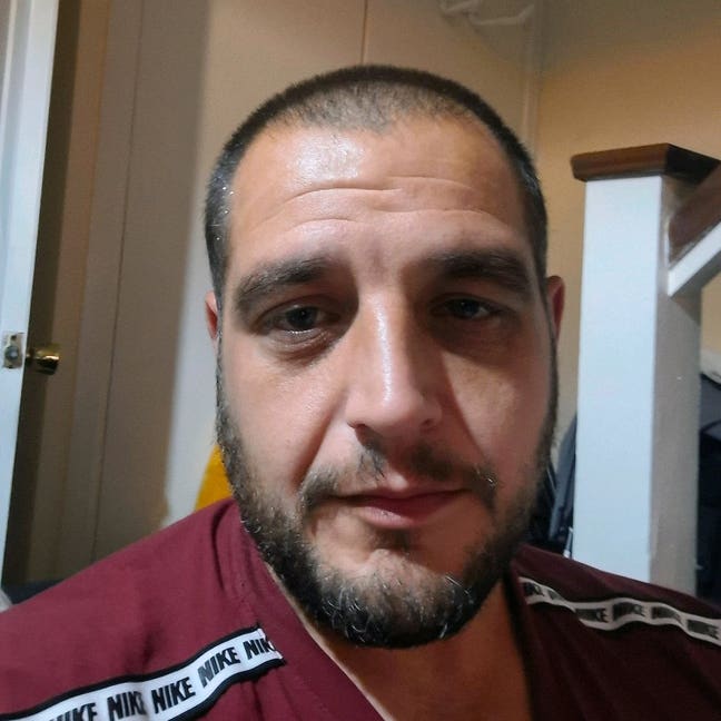 35 year old Male seeks a single or double room Main Photo