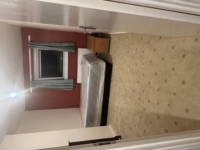 1 double room to rent Eyres Monsell area Main Photo