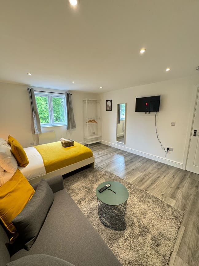 New Property | 7 En-suite Room in Stratford | E15 Main Photo
