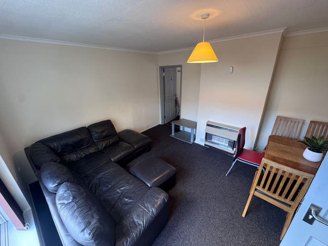 Modern 5 Double Bedroom House Share Main Photo