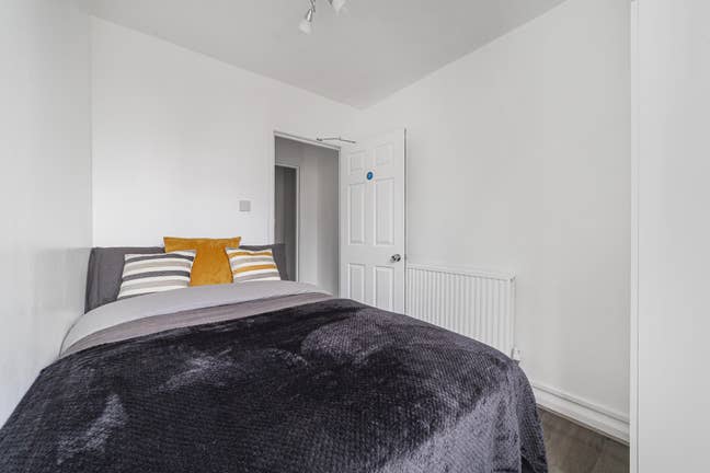 Cozy Room In Prime Location (Private Balcony)  Main Photo
