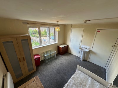 Large room Hemel Hempstead Main Photo