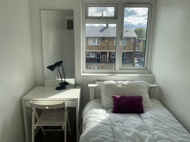 Shoreditch!! Amazing Rooms ! Single & Double ! Main Photo