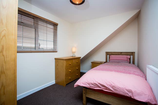 Rooms to Rent, All Bills inc,No Deposit Main Photo