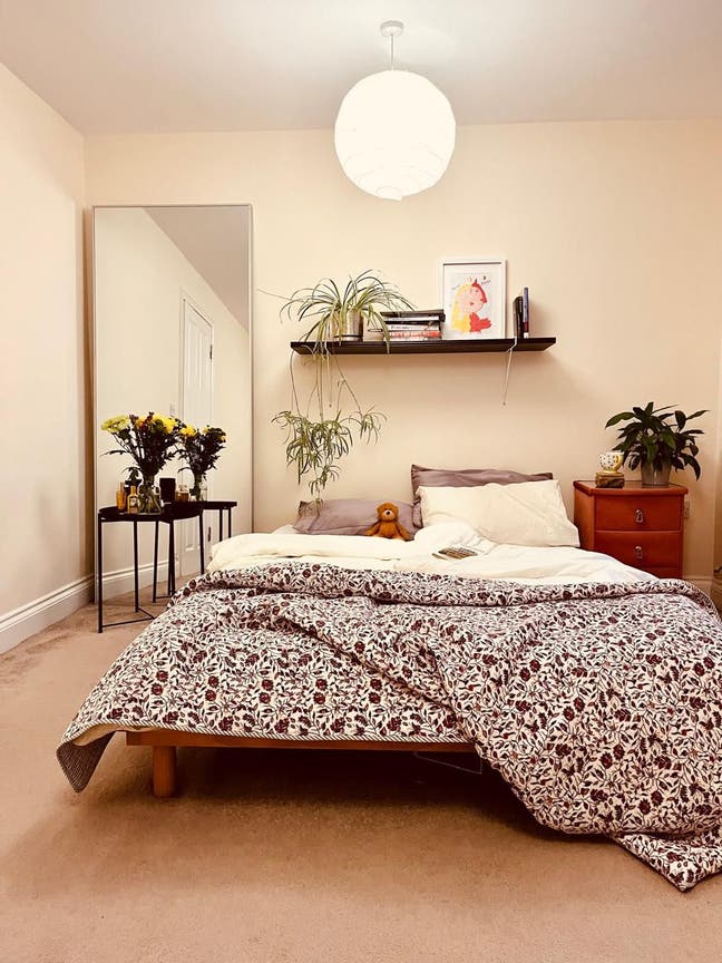 Good sized room in the town centre Main Photo