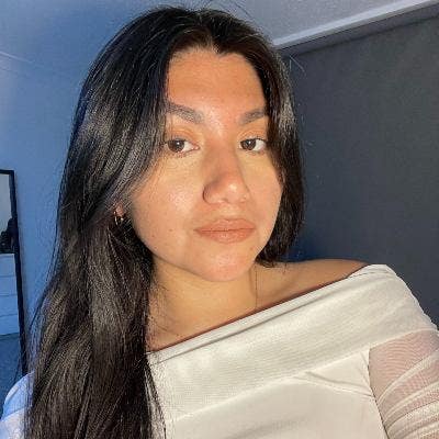 I am a female aged 23. I am looking for a sin... Main Photo