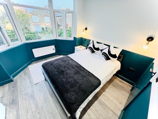 5X Ensuites Available NOW - Brixton  Main Photo