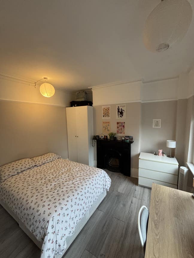 Big Double Room in Islington - Available 1st Oct Main Photo
