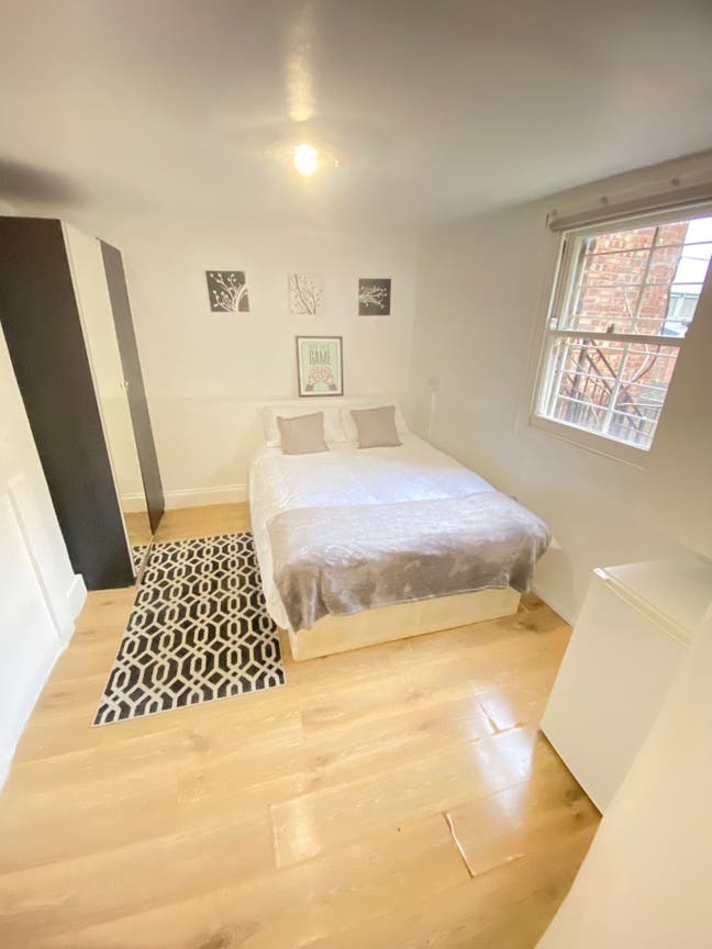 Lovely Room in Dalston N16 - All Bills Included Main Photo