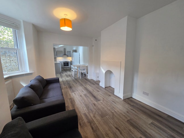 Exon St, London Main Photo