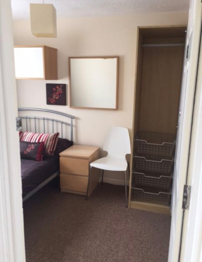 Small double room available  Main Photo