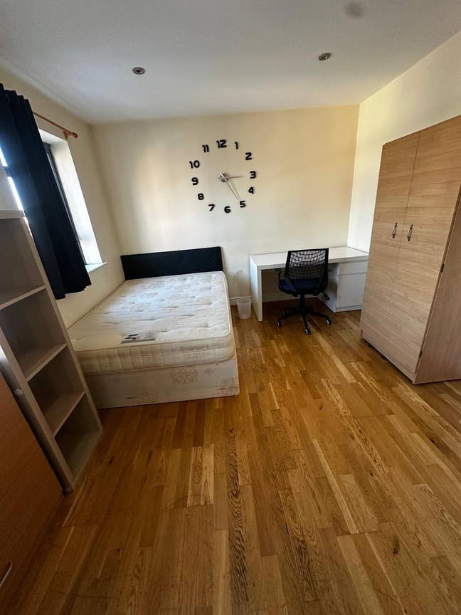 Lovely Rooms in Centre Main Photo