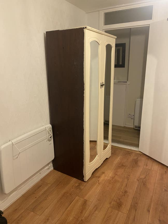  room Main Photo