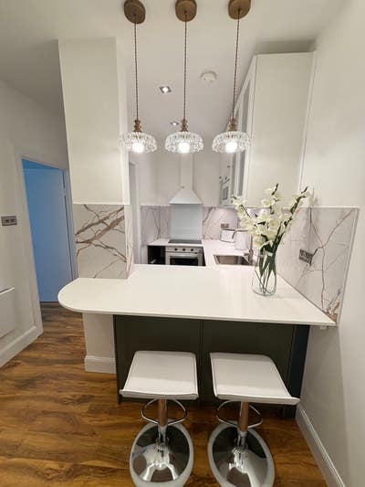 Newly Renovated En-suite room Main Photo