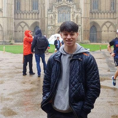 Professional looking to relocate to Bristol. Main Photo